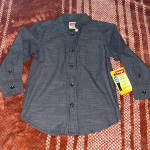 NWT Wrangler Long Sleeve Button Down size 4/5